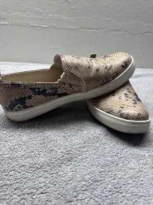 Zapatos Felicitous By Fergie imitación estampado serpiente talla 8 1/2 Foto 1 de 4