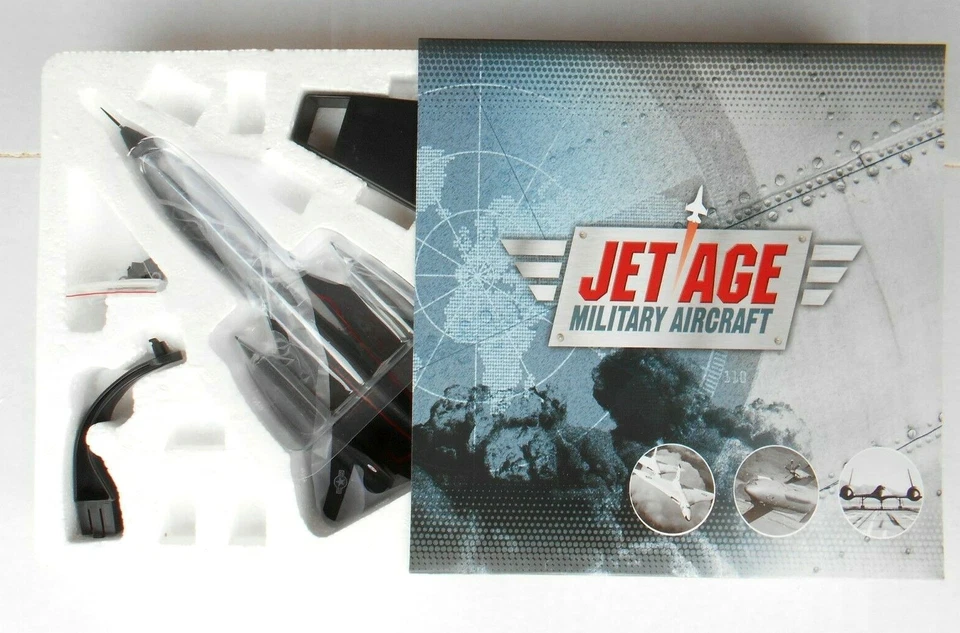 Lockheed SR-71 Blackbird 17972 U.S. Air Force 1966-1990 (Udvar-JET ACE 103 - Immagine 1 di 3