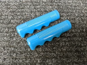 HUNT WILDE NOS BICYCLE LIGHT BLUE HAND GRIPS-INDUSTRIAL APPLICATION GRIPS - Picture 1 of 6