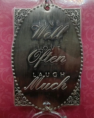 Pewter 瓶吊饰 葡萄酒 Live Well Love 经常笑 Much Adorne 瓶 Bijoux  — 第 1/4 张图片