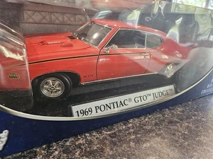 1969 Pontiac GTO Judge 1/18 Diecast MotorMax Orange - Picture 1 of 7