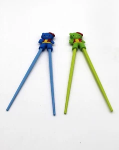 Lot of 2 Green & Blue Hello Kitty Beginners Learning Chopsticks Perfect for Kids - Picture 1 of 13