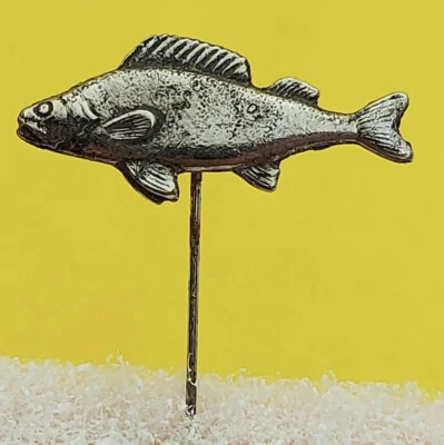 Insignia de pez vintage, alfiler, solapa, metal tono plata insignia trucha pescador Foto 1 de 2