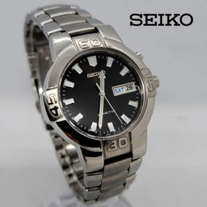 Seiko 5M43-0E90 mens quartz Kinetic watch day date power reserve - Picture 1 of 14