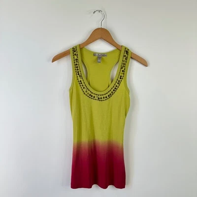 Regata American Rag feminina XS verde vermelha ombre frisada racerback sem mangas - Imagem 1 de 4