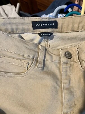 Pantalones Cortos Aeropostale Mujer 4 Beige 9" Bermudas Elastizados Bolsillos Cinturón Informal Foto 1 de 4