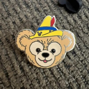 Disney Oculto Mickey Pin Duffy con Dumbo Sombrero Amarillo Oso de Peluche - Imagen 1 de 2