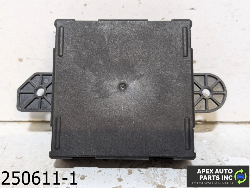 OEM 2009-2014 Volkswagen Routan 3.6L módulo de control de puerta del conductor P05026861 Foto 1 de 4