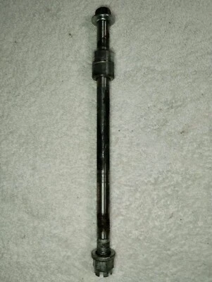 1981 Honda Ct70 Mini Trail OEM eixo dianteiro, porca, espaçador - Imagem 1 de 4