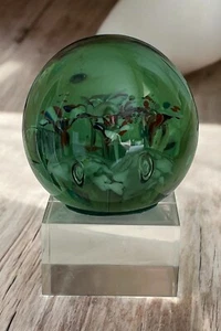 Vintage Ozarks Green Blown Art Glass Floral Controlled Bubbles Paperweight - Picture 1 of 11
