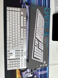 Logitech G915 X Lightspeed UK Tactile Full Size Keyboard in White - Picture 1 of 10