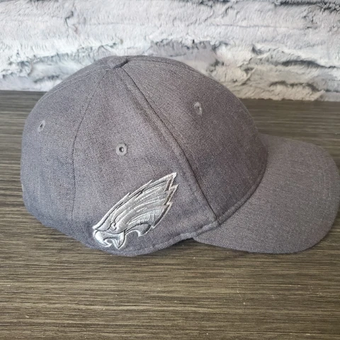 Philadelphia Eagles NFL Football All Grey Belt Buckle Back Black Label Hat Cover