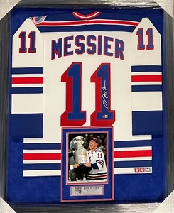 MARK MESSIER SIGNED CCM 1994 STANLEY CUP RANGERS FRAMED JERSEY 42X35 PSA/DNA - Picture 1 of 3