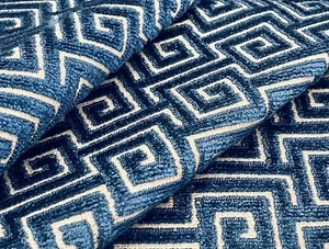 Anna French Geometric Cut Velvet Fabric- Meander Velvet / Navy 2 yds AW26128 - Bild 1 von 2