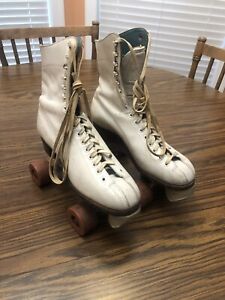 BETTY LYTLE Styled by HYDE Vintage Roller Skates Women's Size 7 Sure Grip Plates