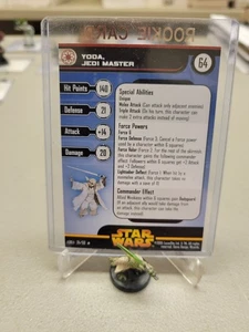 Star Wars Miniatures Yoda Jedi Master 24 with Card WOTC SWM R - Picture 1 of 1