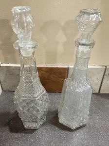 2 Vintage Anchor Hocking Wexford Crystal Glass Wine Decanters With Stopper - Picture 1 of 4