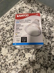 NEW 3 PACK SATCO S7204 15W PAR30 2700K FLOODLIGHT BULB 50W EQUIVALENT Lot of 3 - Picture 1 of 4