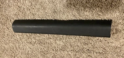 Nissan Versa 2012-2014 sedán umbral de puerta delantero izquierdo moldura escalón rasguño negro Foto 1 de 2