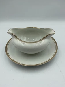 Vintage Royalton China Japan. Sauciere "Golden Elegance" mit angesetztem Unterteller - Bild 1 von 3