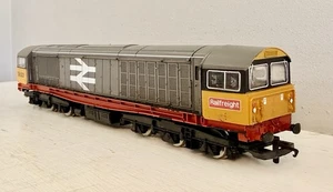 Hornby R250 Clase 58 58001 en librea a rayas rojas de carga ferroviaria - Imagen 1 de 2