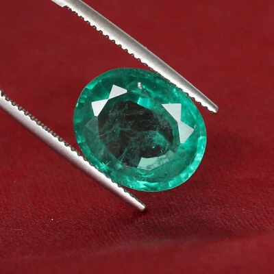 9.06 Ct. Zambian Lab-grown Oval Cut Green Emerald Faceted Stone For Jewery - Image 1 of 4