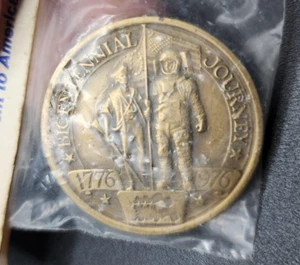 American Freedom Train 1776 - 1976 Bicentennial Journey Coin Medal Locomotive - Picture 1 of 5