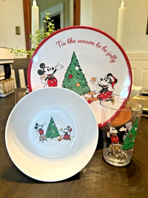 Disney Topolino Ceramica Fienile PIASTRA + CIOTOLA + TAZZA Scuola Natale Festa z - Immagine 1 di 4