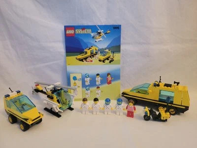 Lego System #1896 Trauma Team (1992) Complete w/ Instructions  - Image 1 of 4