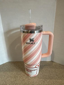 Stanley Pink Strawberry Twist 30 Unzen Ziel exklusiv BRANDNEU Weihnachten - Bild 1 von 7