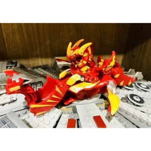 Bakugan Raytheus Red Pyrus Mobile Assault con Lumino Dragonoid Personalizzato Dipinto - Foto 1 di 4