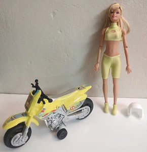 Sonic Stunt Motorcycle & Sunshine Barbie - Picture 1 of 11