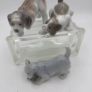 Lote Mixto 3 Estatuillas de Cerámica. Perro Royal Copenhagen y 2 Llrados. Como nuevo. Sin cajas - Imagen 1 de 6
