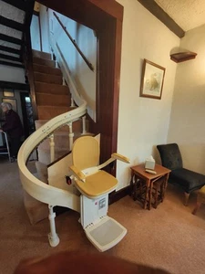 stair lift - Picture 1 of 8