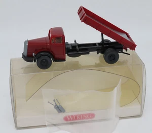 WIKING Ho 1/87 MB Mercedes L 6600 Camion Pritschenkipper Rosso #8950222 IN Box - Foto 1 di 10