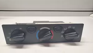 2001 2002 Toyota 4Runner Climate Control Temperature AC Heater 55912-35030 OEM - Picture 1 of 6