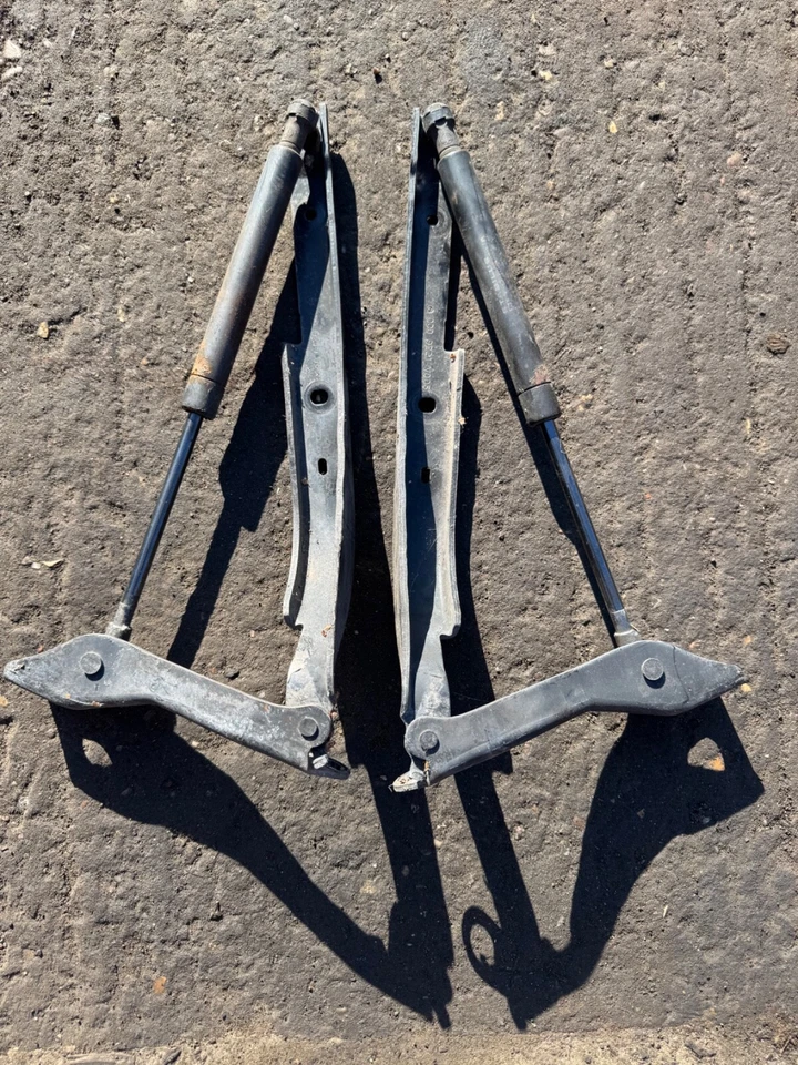 Smart Roadster capó bisagra + puntales par Foto 1 de 1