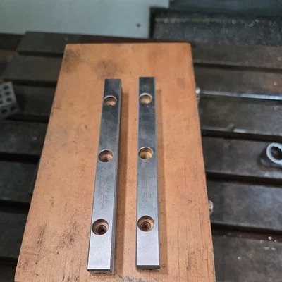 (2 Pcs) Schneeberger Crossed Roller Linear Slide Set Type R (R6 150 RF) - Image 1 of 4