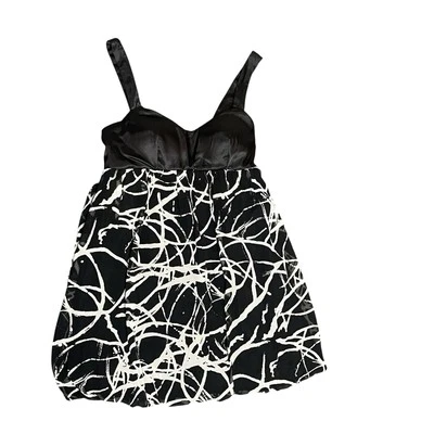Vestido Babydoll Forever 21 Y2K Mini Para Mujer Talla Pequeña Cabricho Peplum Negro Blanco Foto 1 de 4