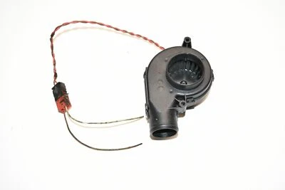 02 03 04 05 Mercedes-Benz ML500 Caja de relés de fusibles Motor de ventilador de refrigeración Foto 1 de 4