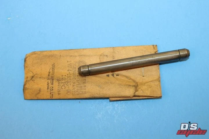 Barra guia garfo de câmbio NOS Yamaha #2 1977 1978 YZ400 1977 YZ250 1W4-18535-00 - Imagem 1 de 1