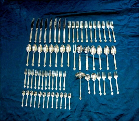 Georg Jensen Acanthus Pattern Sterling silver flatware for 8 - 65pc  2163 gr Cover