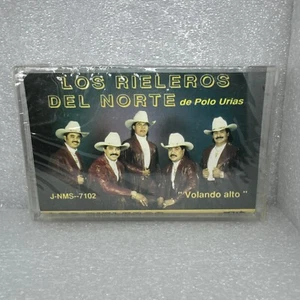 LOS RIELEROS DEL NORTE - VOLANDO ALTO - CASSETTE Neu Sealed - Bild 1 von 3