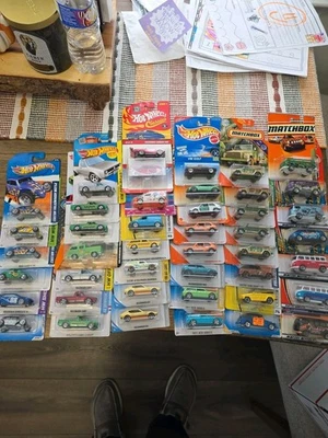 Hot Wheels Lote Coches de 44 Varias VOLKSWAGEN Escarabajo Variaciones Mathchbox  Foto 1 de 4