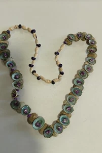 Vintage Hand Crafted Dyed & Natural Seashells 30" RARE Dainty Lei Style - Picture 1 of 6