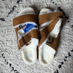 Birkenstock Arizona Lammfell gefütterte Sandalen in Nerz Wildleder, neu im Karton Gr. 7/38 - Bild 1 von 5