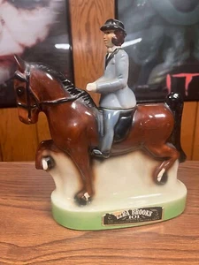Vintage 1974 Ezra Brooks Empty Gaited Horse & Rider Decanter - Jim Beam - Picture 1 of 7