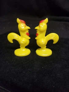 Pair of Vintage Hard Plastic Easter Decoration Roosters - Picture 1 of 6