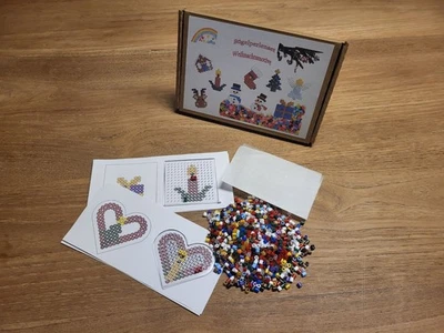 Bügelperlen Set midi - 13 weihnachtliche Motive 1250 Perlen + 2 Steckplatten - Bild 1 von 3