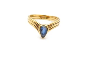 18k Yellow Gold Sapphire Ring Size 5 - Picture 1 of 9